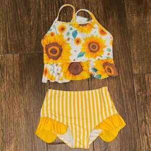 Sunflower Print Two-Piece Swimsuit size 3t